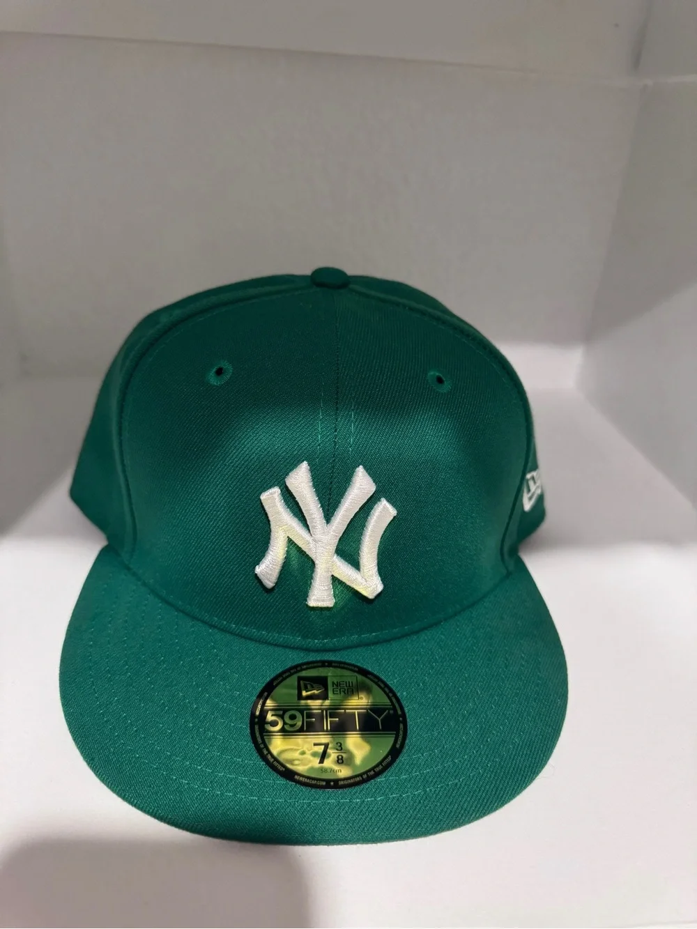 New Era Kids' Green NY Yankees Fitted Cap with White Logo